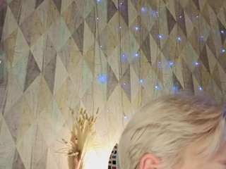 Michelle-Blond