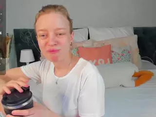 Michelle-Blond's Live Sex Cam Show