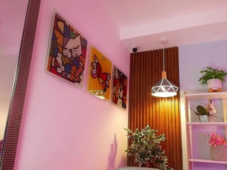 dalila-sky's CamSoda show and profile