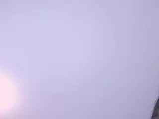Sweetcherrykira's Live Sex Cam Show
