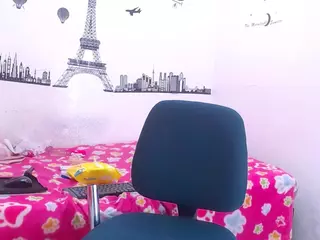 LINDAEBONY19's Live Sex Cam Show