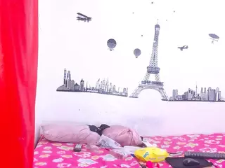 LINDAEBONY19's Live Sex Cam Show