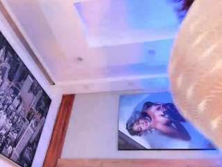 Alisoncruz's cam show statistics and live stream