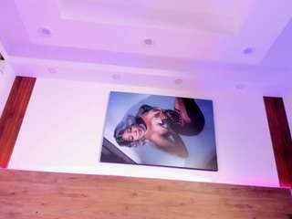 alisoncruz's live room