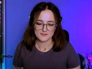 luna-berryy webcam model