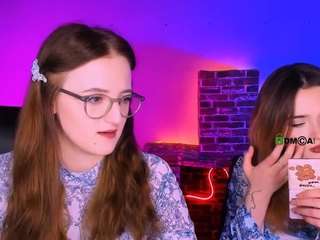 luna-berryy's CamSoda show and profile