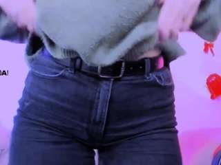 luna-berryy live cam profile