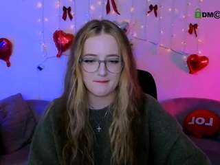 luna-berryy live cam profile