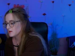 luna-berryy's CamSoda show and profile