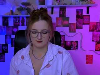 luna-berryy Live Webcam on CamSoda
