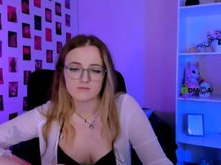 Live cam show with luna-berryy