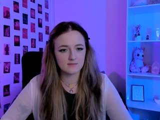 luna-berryy's live room