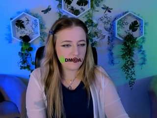 luna-berryy live cam preview