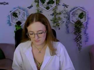 luna-berryy live cam preview