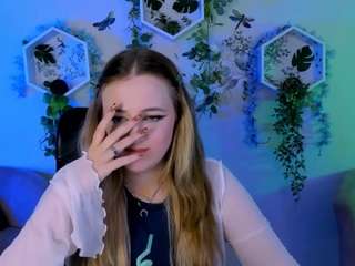 luna-berryy live cam preview