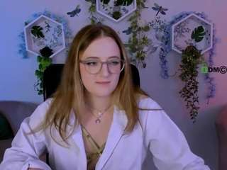 luna-berryy live cam preview