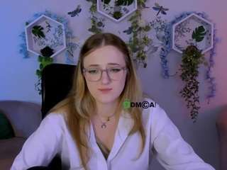 luna-berryy live cam preview