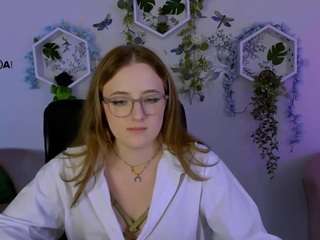 luna-berryy live cam preview