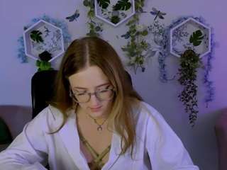 luna-berryy live cam preview