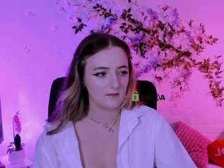 luna-berryy's live room