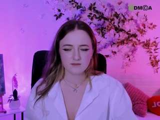 luna-berryy live cam preview