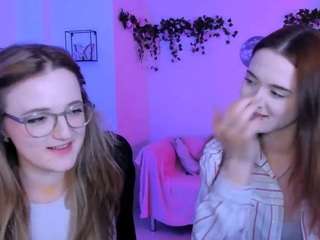 luna-berryy's live room
