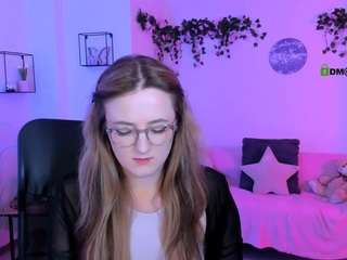 luna-berryy's live room