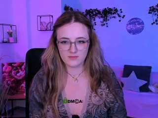 luna-berryy live cam preview