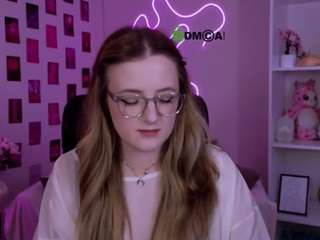 luna-berryy live cam preview