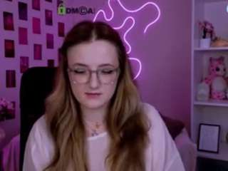 luna-berryy live cam preview
