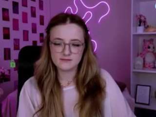 luna-berryy live cam preview