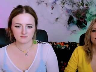 luna-berryy's live room