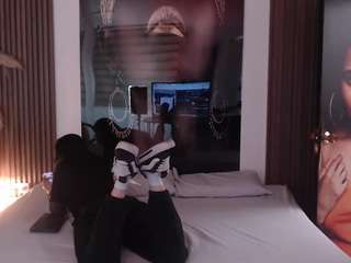 Samantha live webcam show