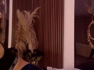 Samantha live cam preview