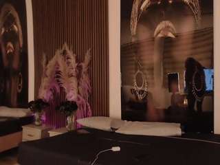 Samantha live cam preview