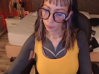 Samantha live cam preview