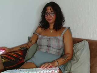 myamillor live cam profile