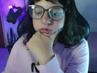 Mya Millor live cam
