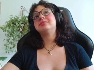 Mya Millor live cam preview