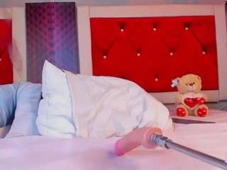britannyclaire Live Webcam on CamSoda