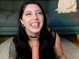 love-sharol live webcam show