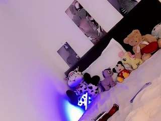  apriljades18 chat room