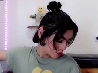 apriljades18's CamSoda show and profile