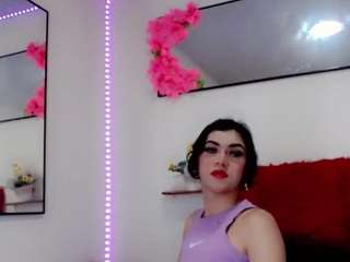 apriljades18's CamSoda show and profile