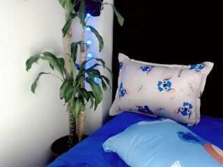 apriljades18 live webcam show