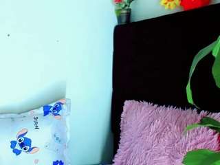 apriljades18's live room