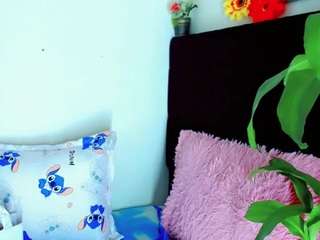 apriljades18's live room