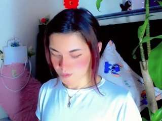 apriljades18's live room