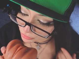 pleasureyouu webcam