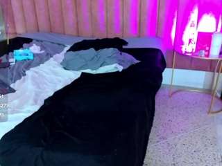 brunnamoore webcam model